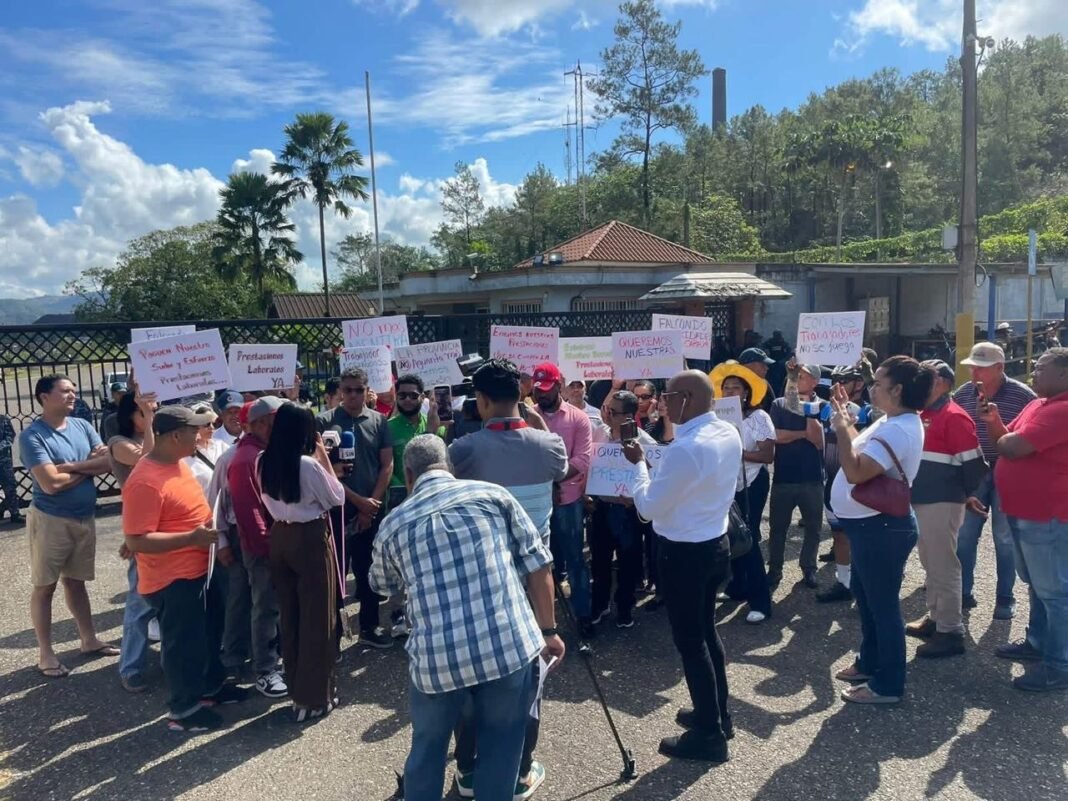 Exempleados de Falconbridge denuncian incumplimiento en pago de prestaciones laborales